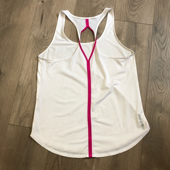 Underarmour Workout Tank - Picture 3 of 4